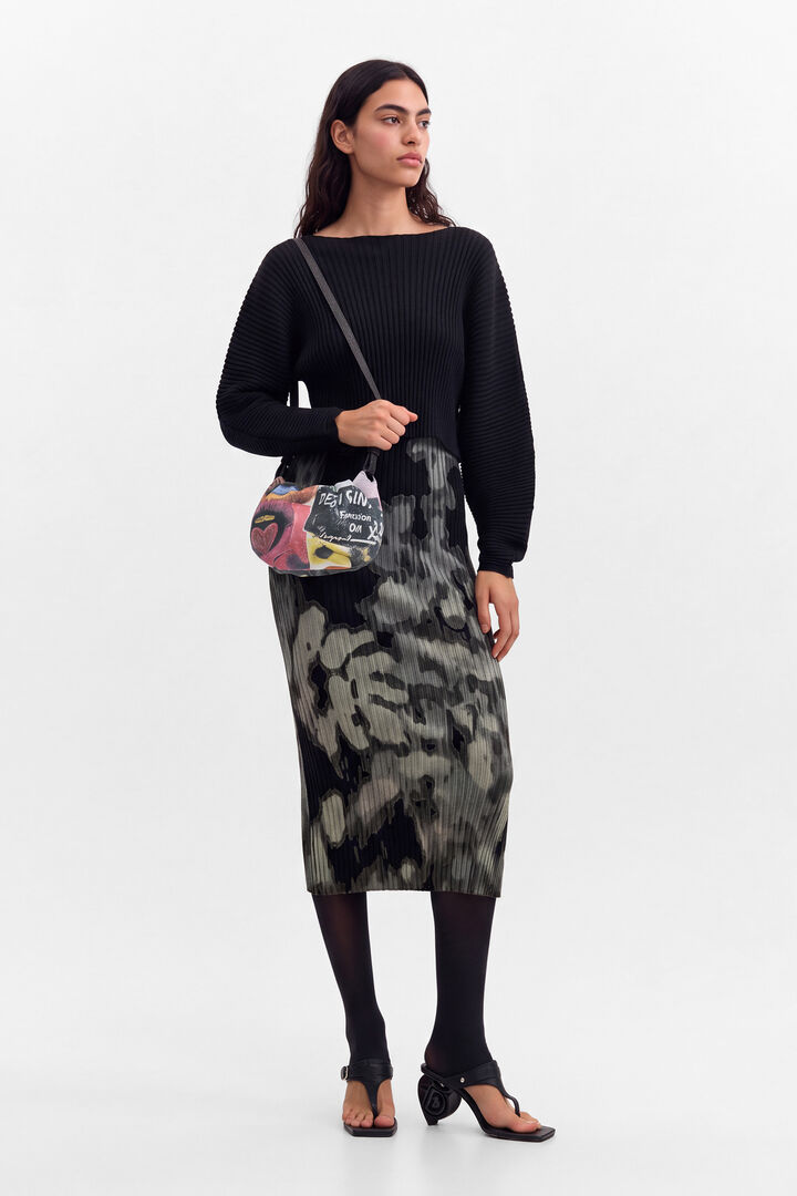 Large Printed Crossbody Wallet