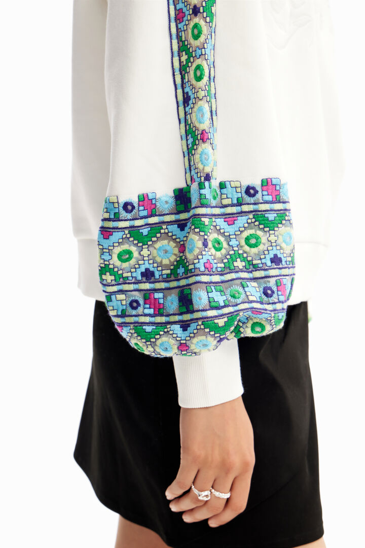 Sudadera abullonada bordados | Desigual