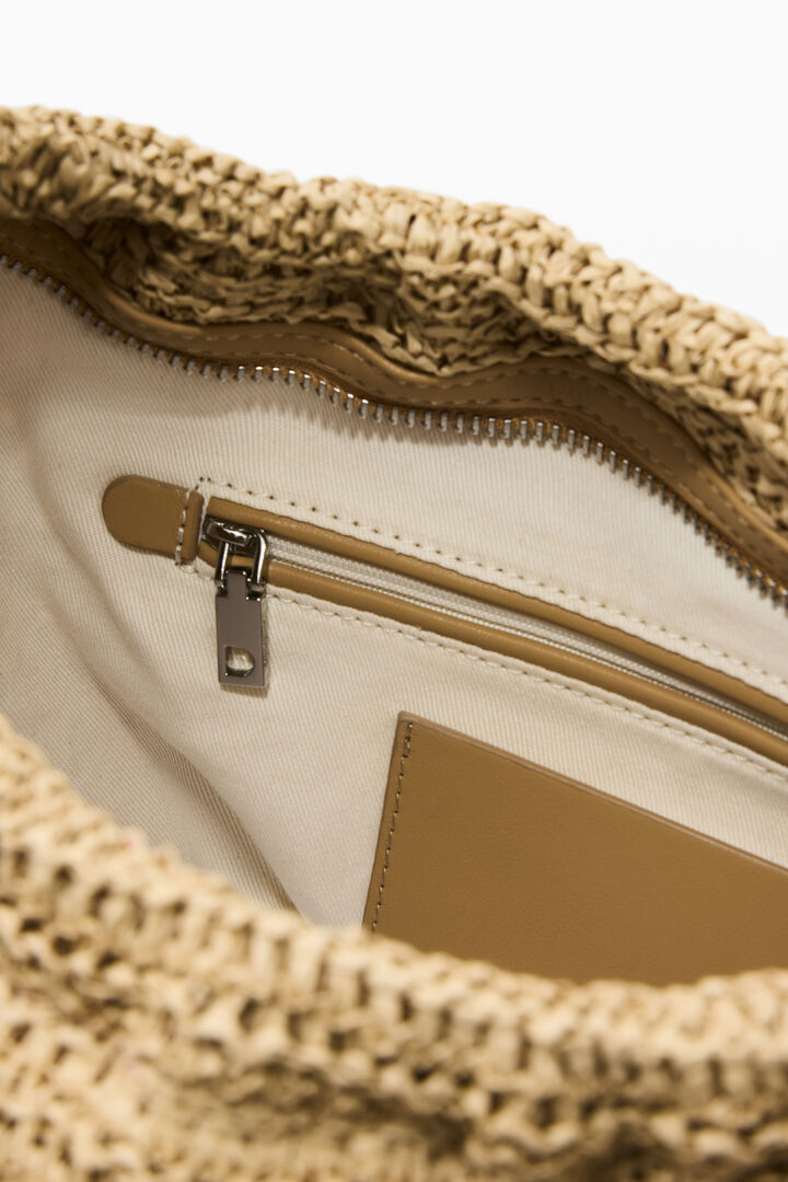 Borsa media ovale in rafia con charms | Desigual