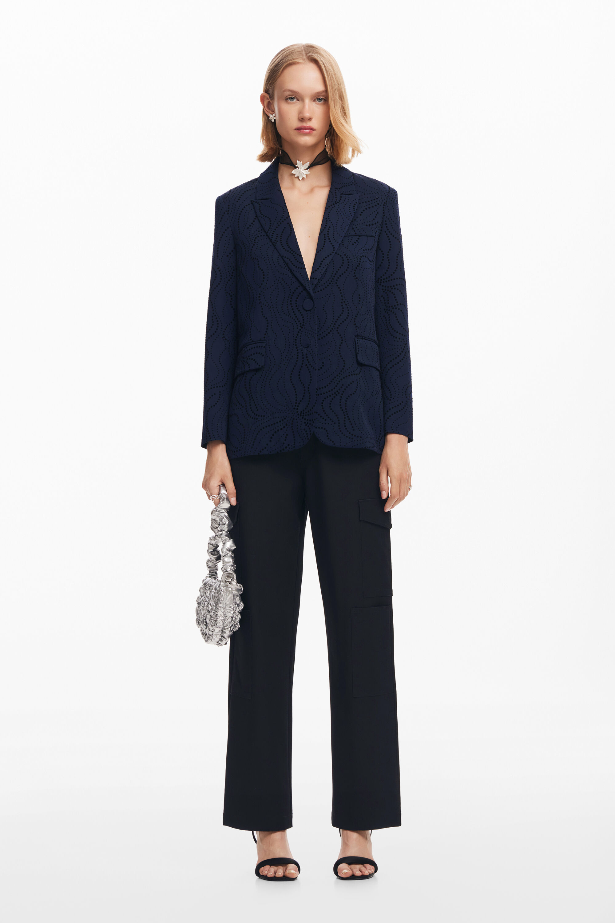 Embroidered floral blazer