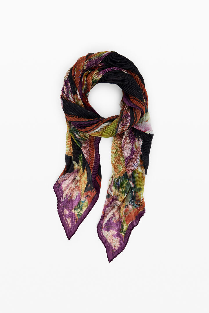 Foulard conçu par Mr. Christian Lacroix | Desigual