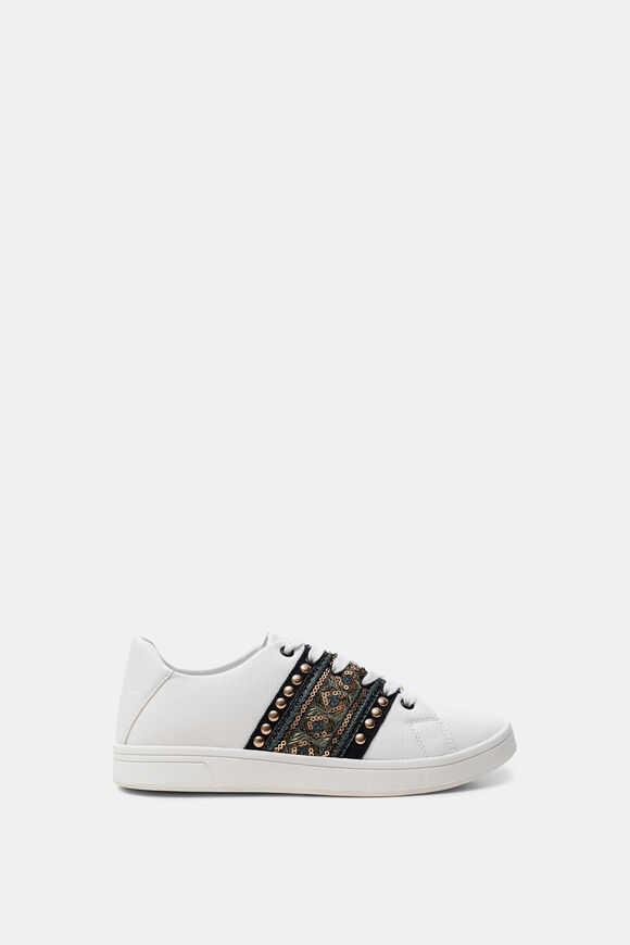 Zapatillas convertible en babucha con pasamanería