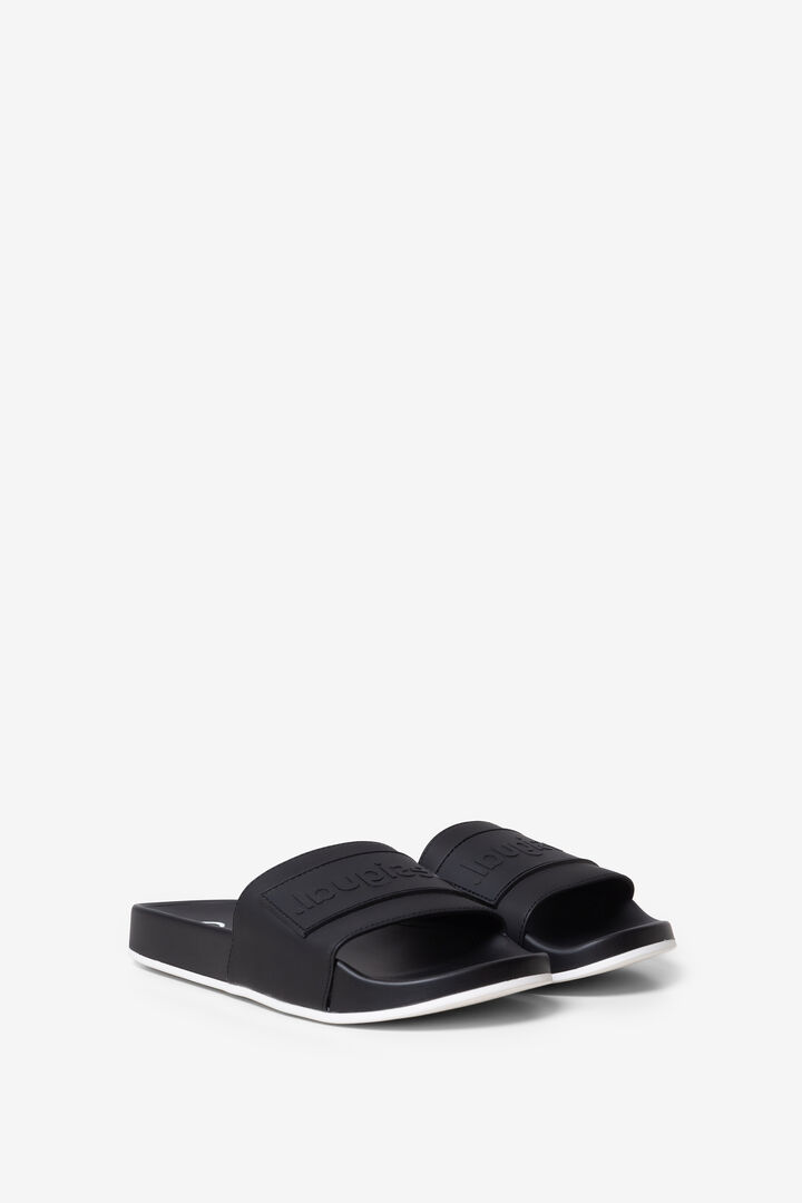 New Desigual logo slides | Desigual