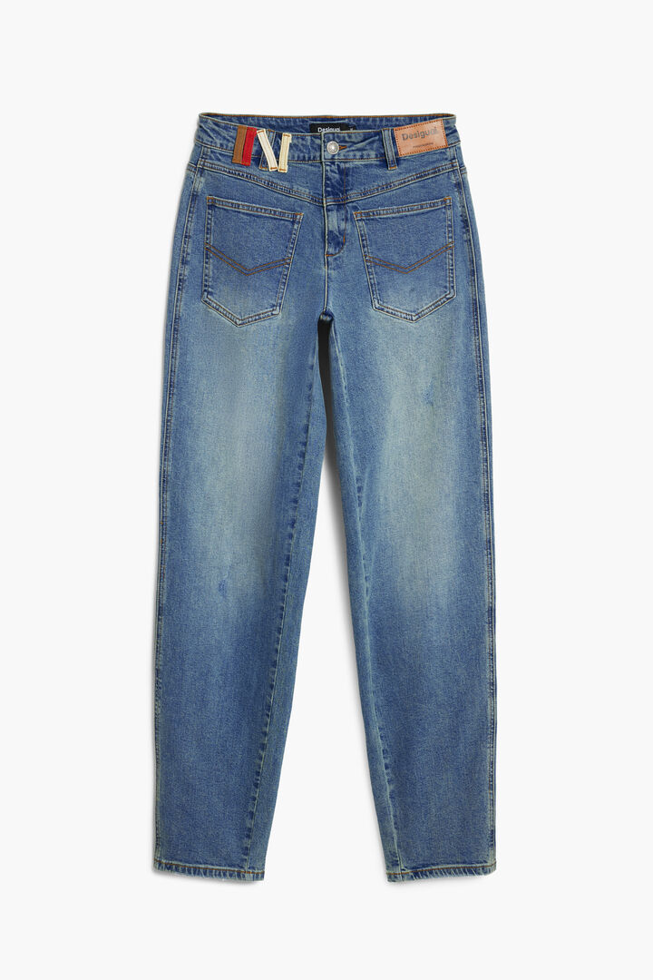 Boyfriend jeans with inverted pockets | Desigual