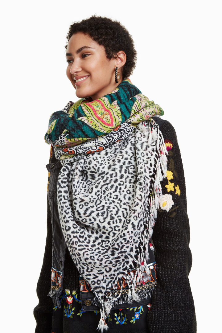 Afro Galactic Scarf | Desigual
