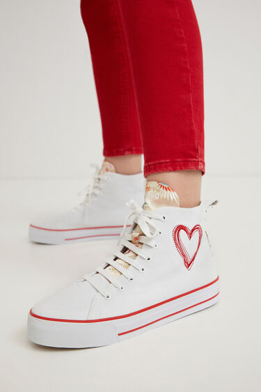 High-top sneakers with heart | Desigual