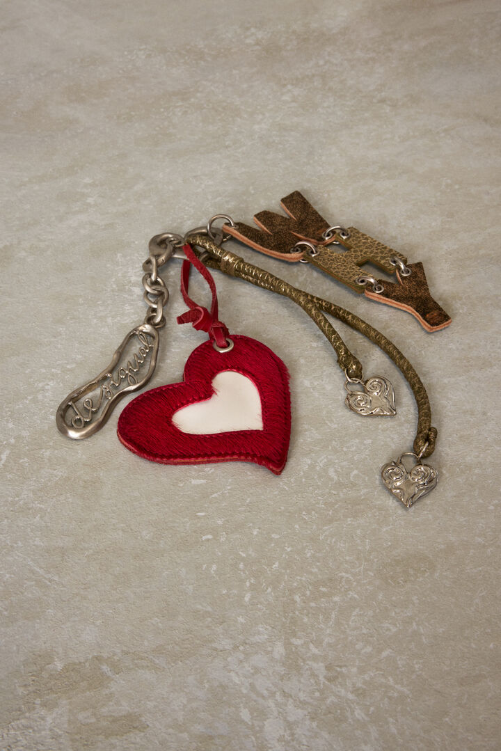Charm leather studio | Desigual