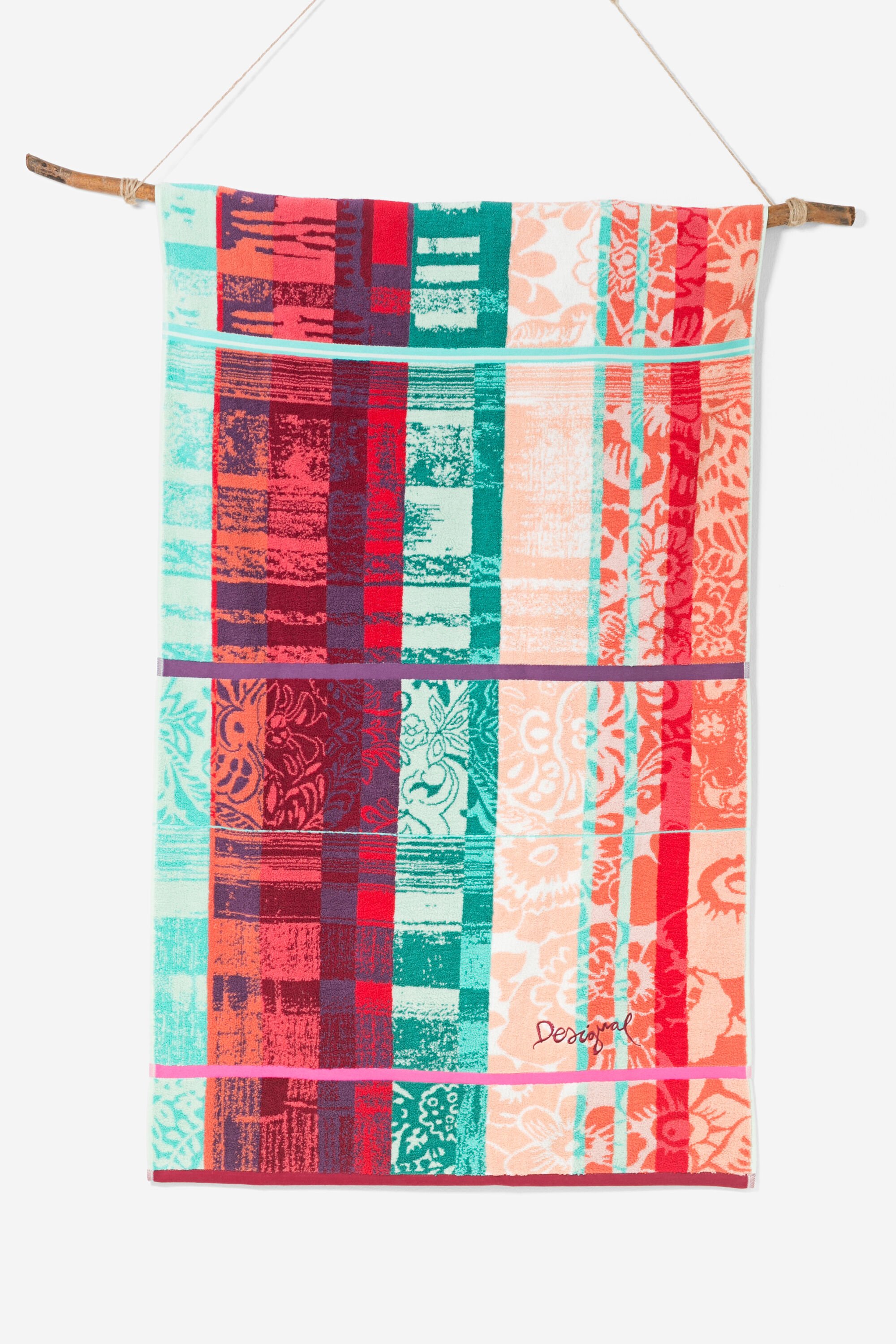 Towels Jacquard Love Tartan Desigual