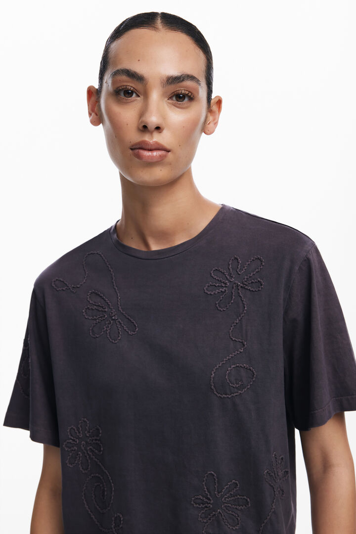 Embroidered flower T-shirt | Desigual