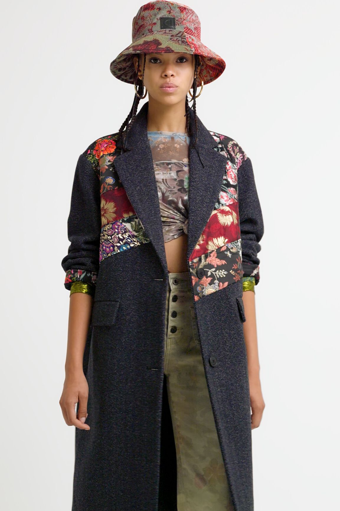 Loose cloth floral patch coat