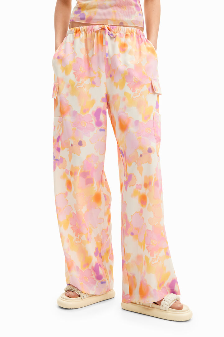 Straight out-of-focus cargo trousers | Desigual