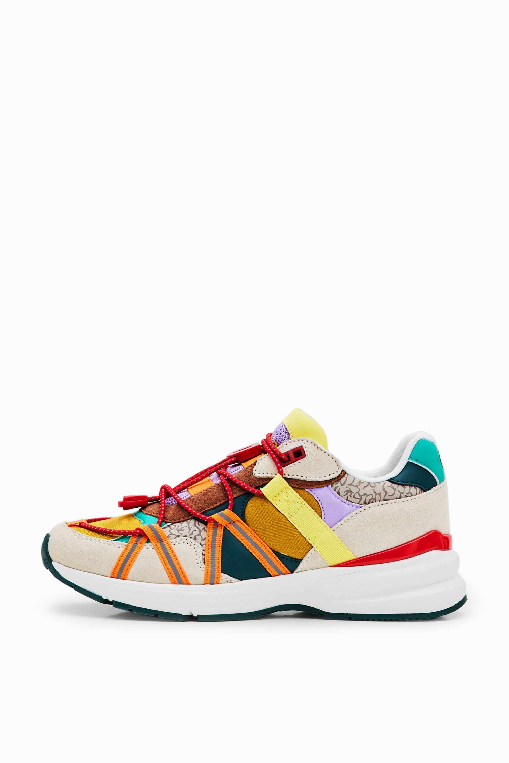 Sneakers patch detalles trekking - MATERIAL FINISHES - 38
