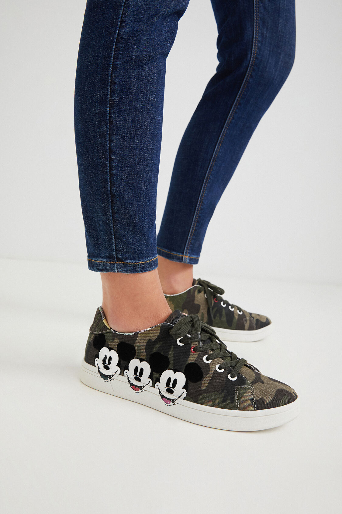 コミックイラスト裏地 スニーカー Desigual Com コミックイラスト裏地 スニーカー Desigual Com