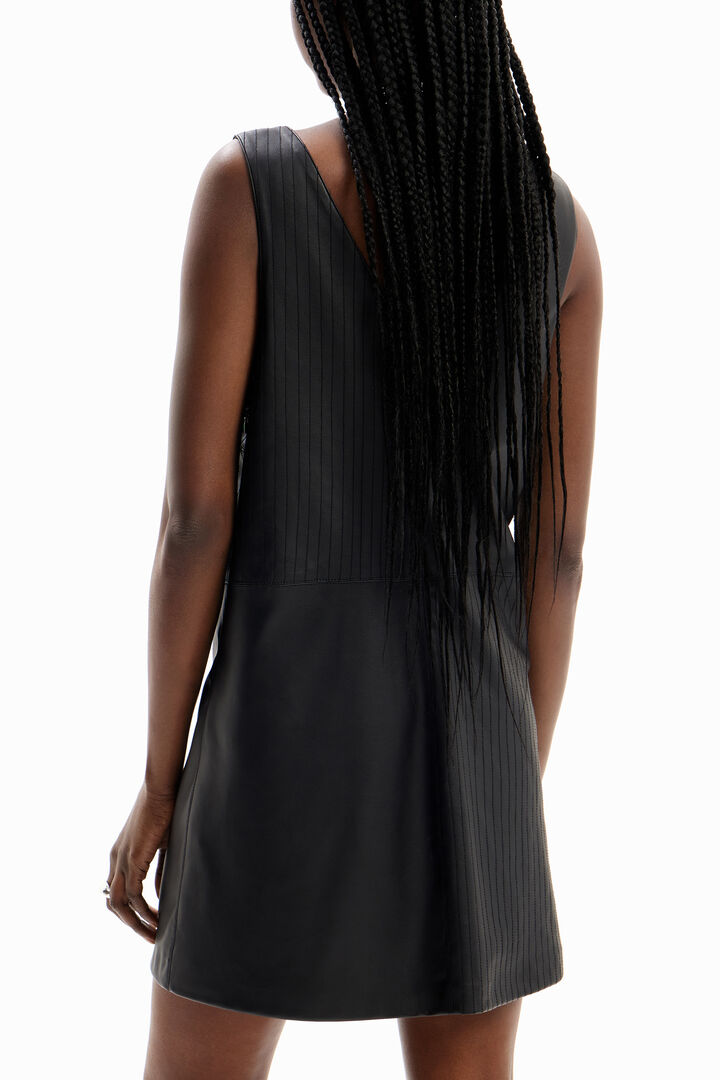 Vestido pichi efecto piel | Desigual