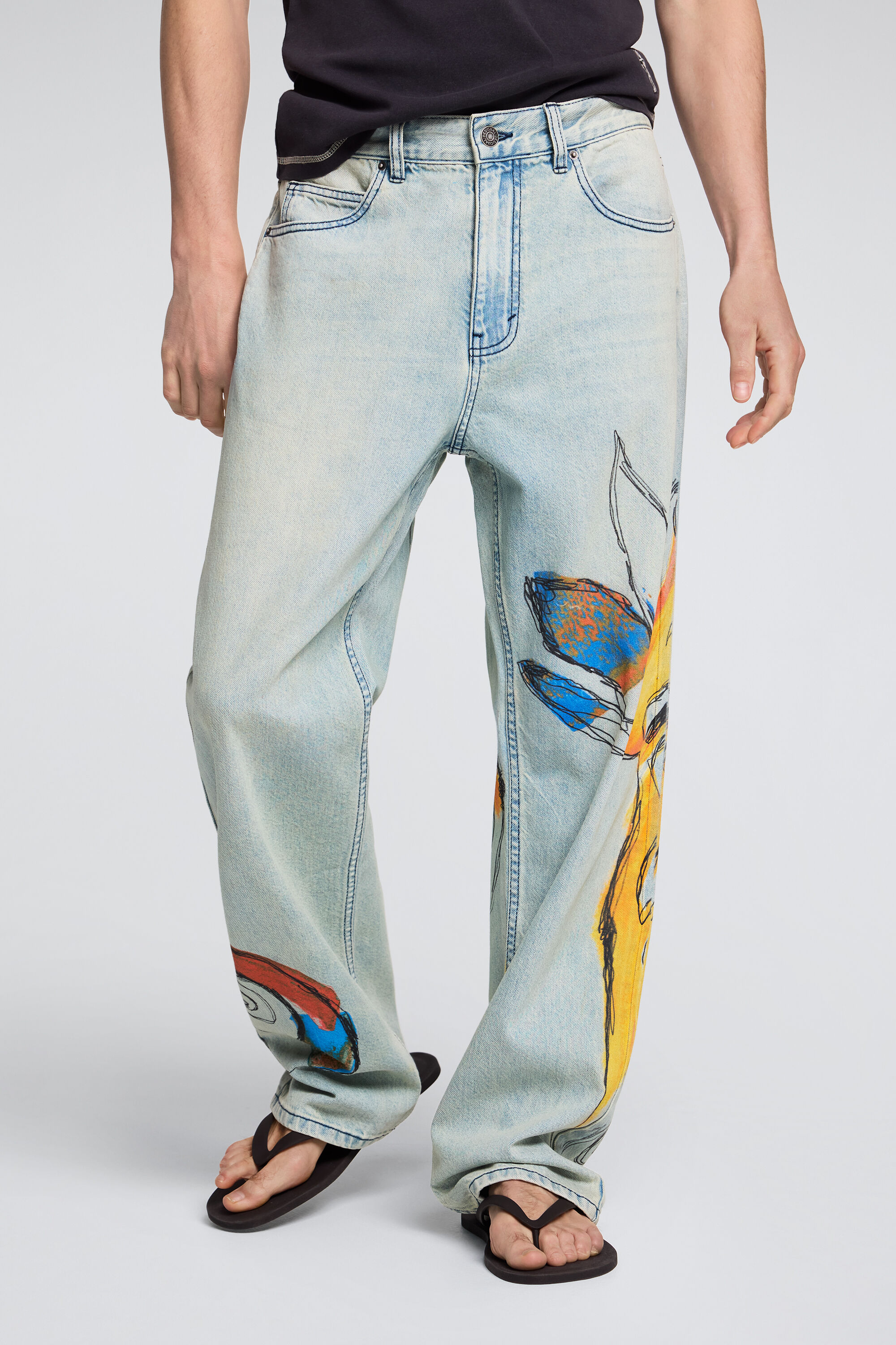Pantalón vaquero estampado