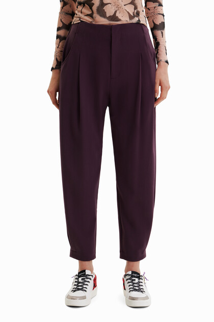 Cropped slouchy trousers