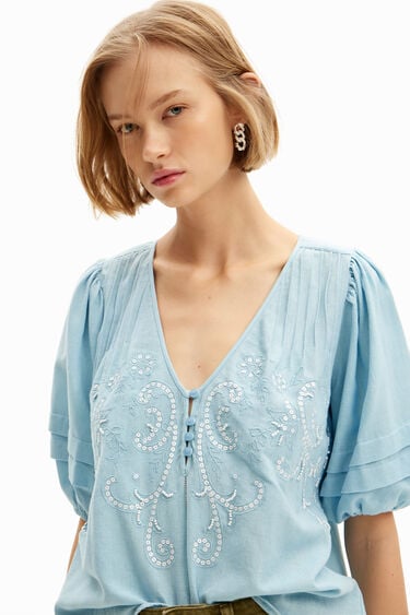 Embroidered boho blouse | Desigual