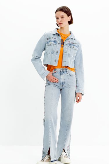 ג'קט ג'ינס בגזרת קרופ עם פרחים רקומים | Desigual