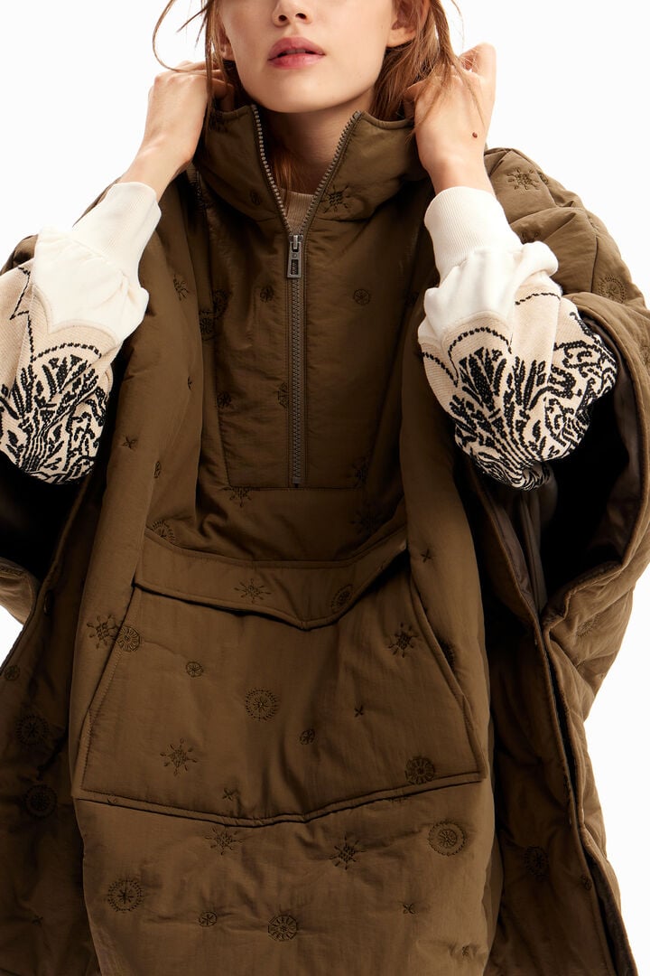 Embroidered quilted poncho | Desigual