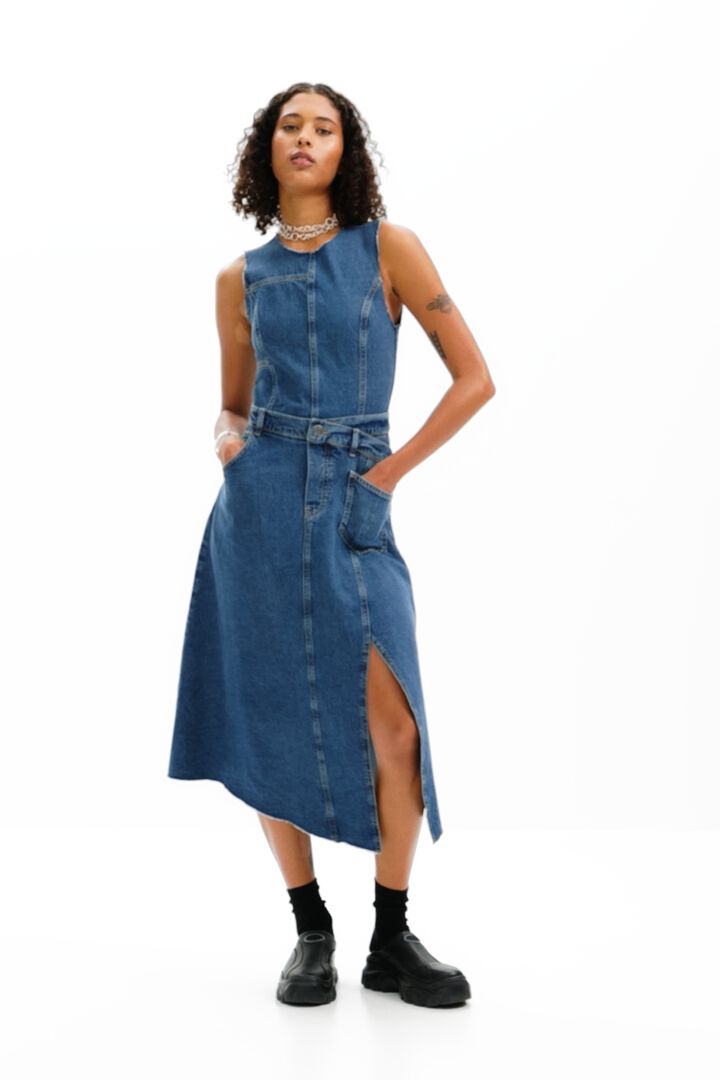 Vestido denim sin mangas y  cintura ajustable | Desigual