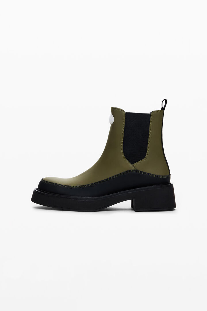 Chelsea boot