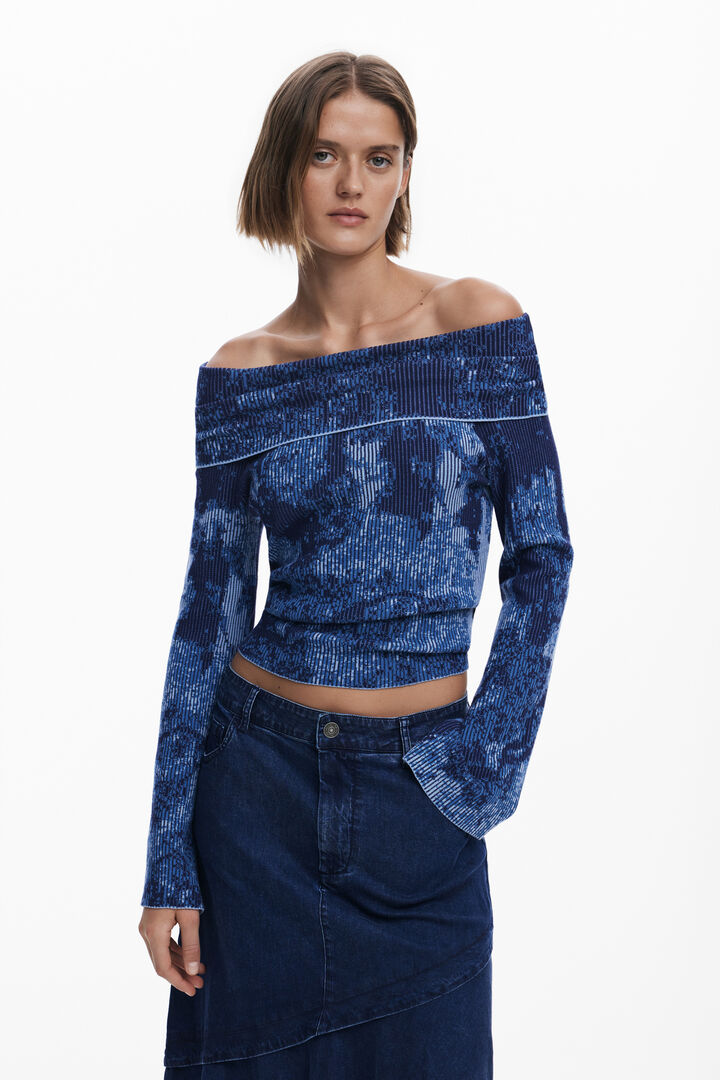 Boat neck sweater