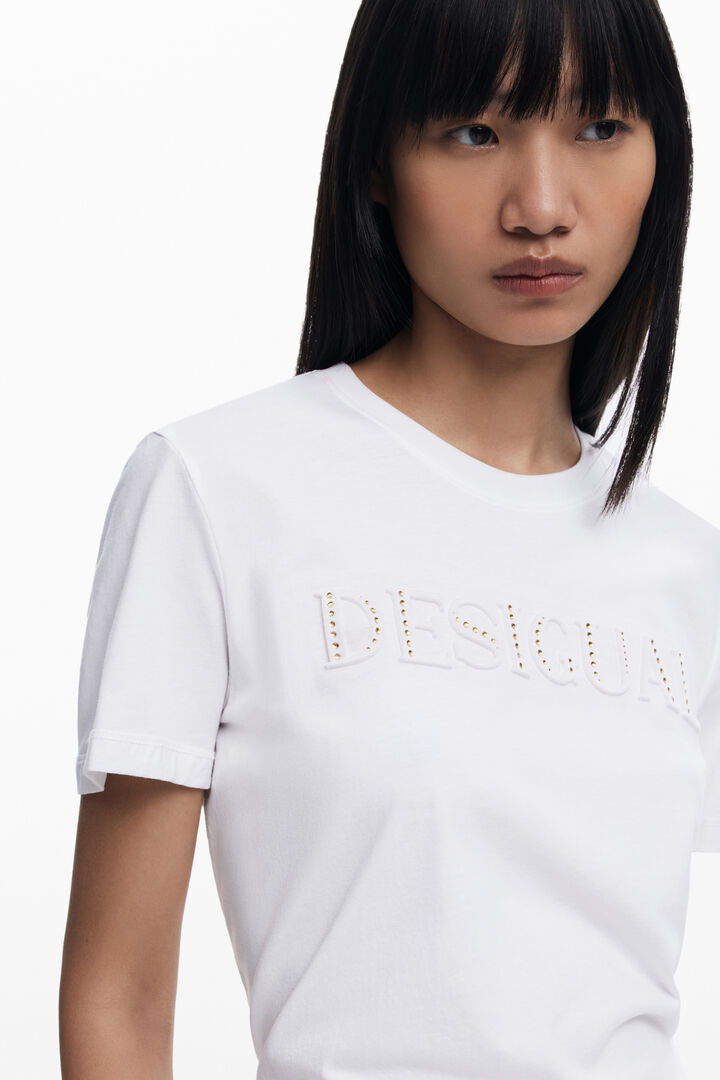 Camiseta logo tachuelas | Desigual