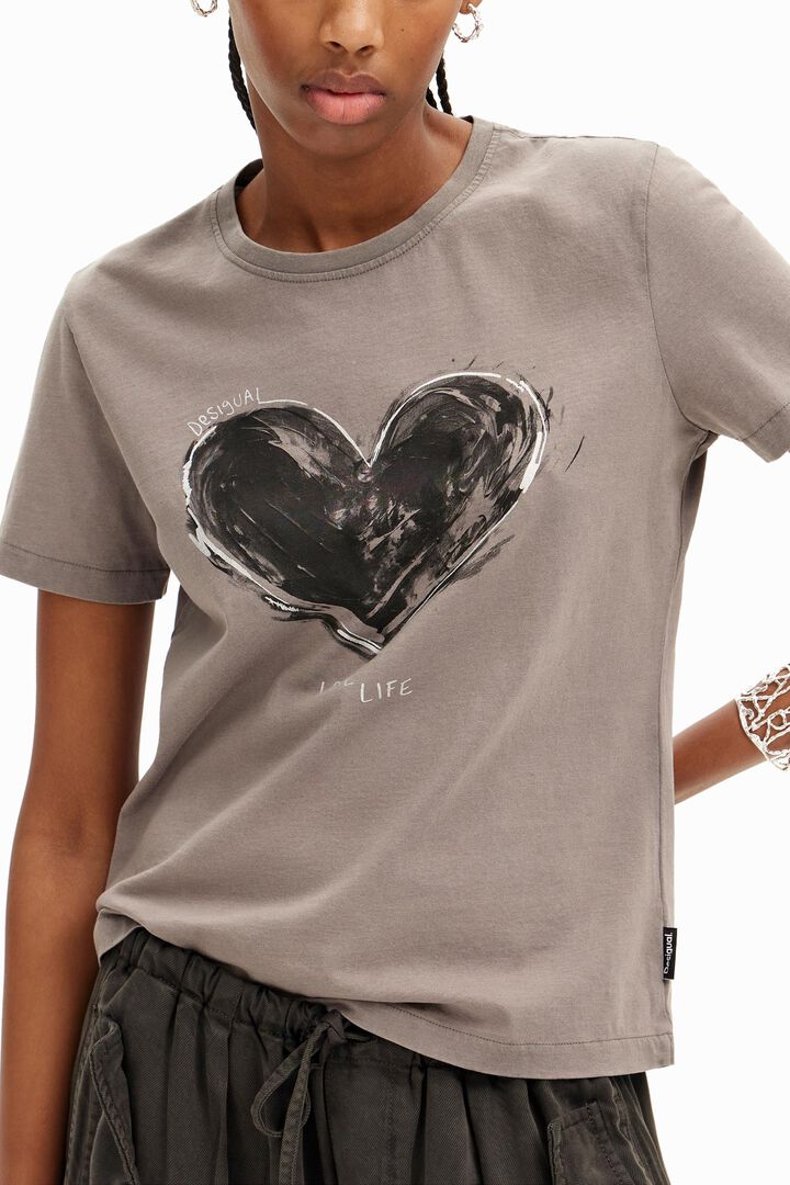 Camiseta b&aacute;sica coraz&oacute;n | Desigual