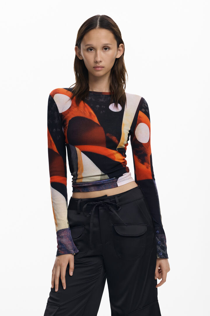 Printed T-shirt with buttons