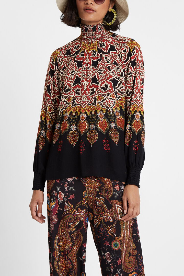 Viscose blouse with high neck and stretch cuffs | Desigual