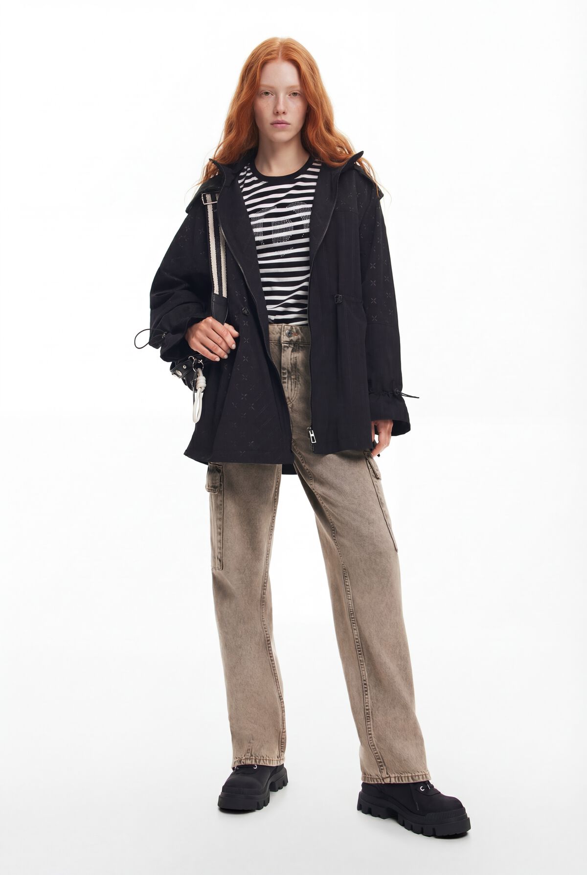 フード付き防水パーカー 女性用 I Desigual.com