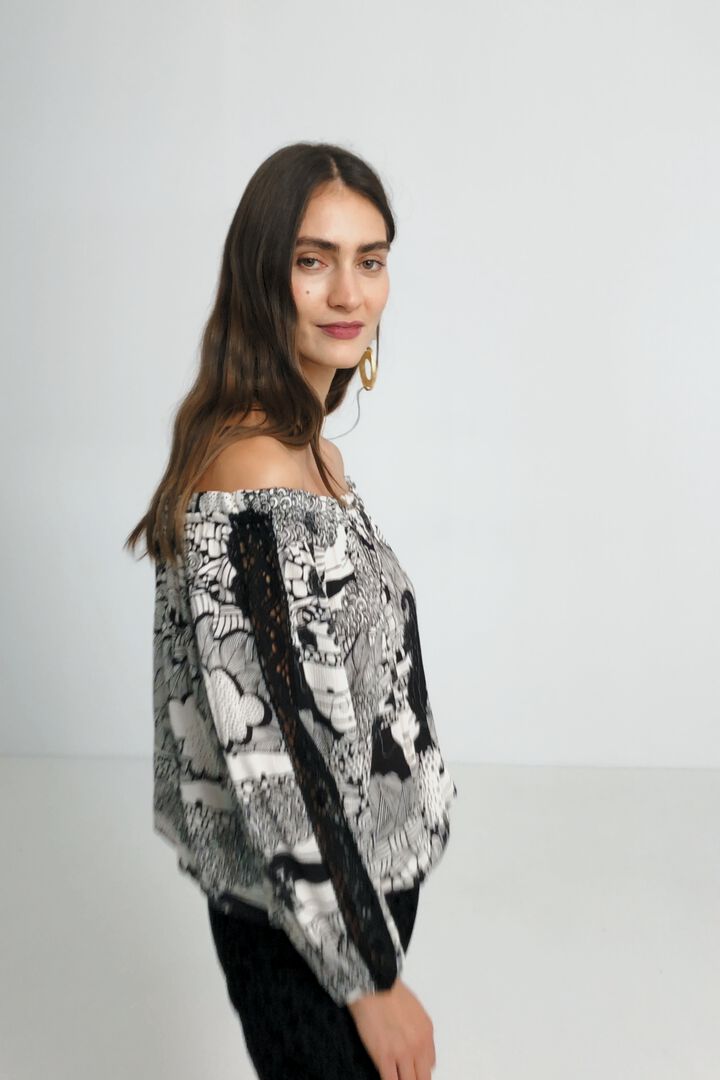 Blusa blanca y negra encaje mangas | Desigual