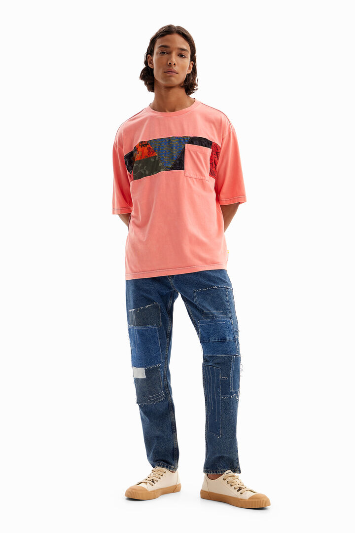 T-shirt with cutouts and pocket. | Desigual