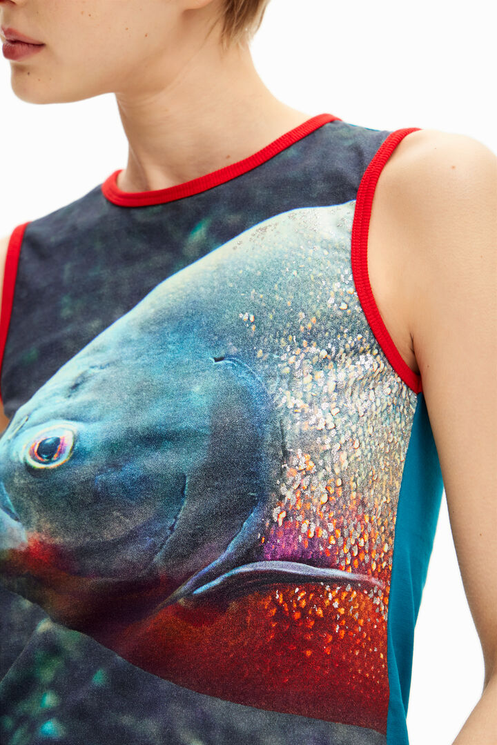 Tyler McGillivary piranha top | Desigual