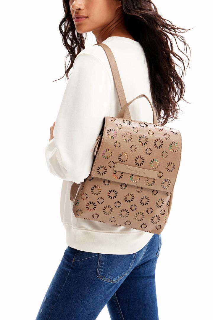 Mochila peque&ntilde;a troquelada | Desigual
