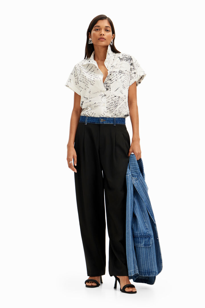 Short-sleeved shirt with texts. | Desigual