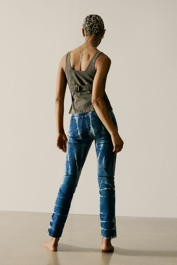 Blusa de alças justa