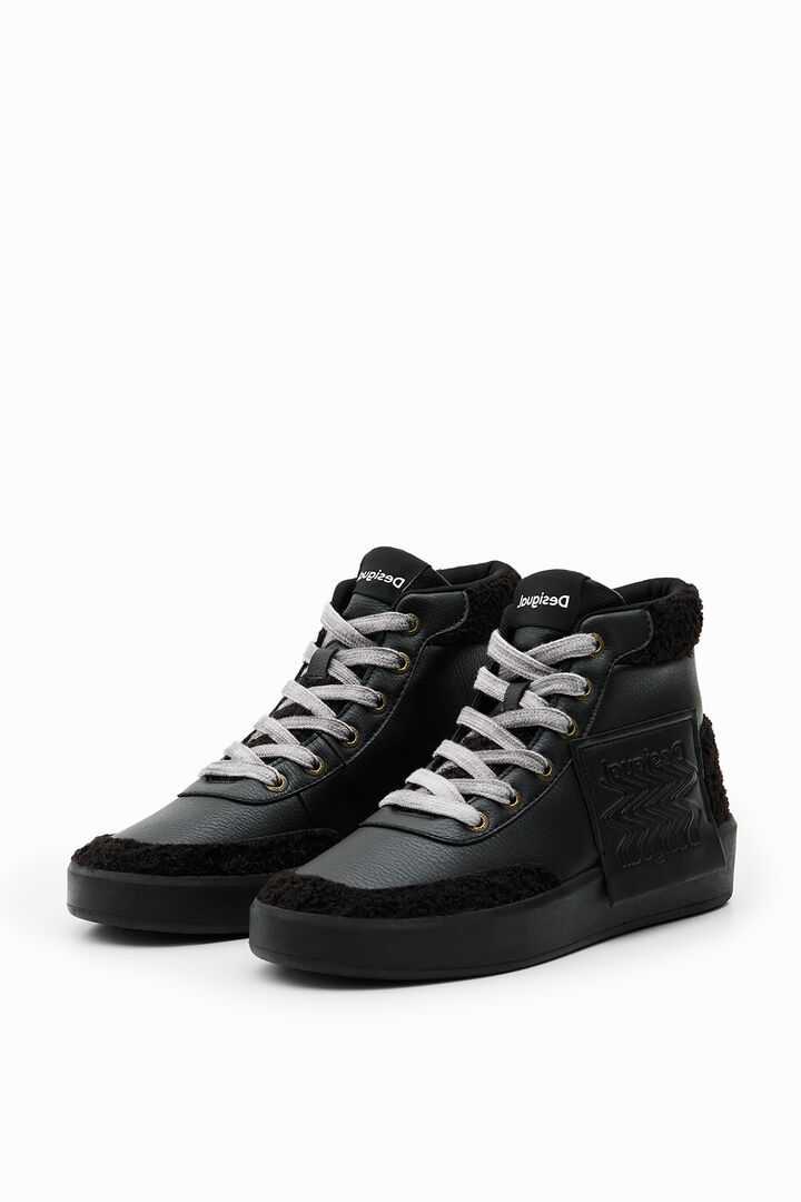 Faux-sheepskin high-top sneakers | Desigual