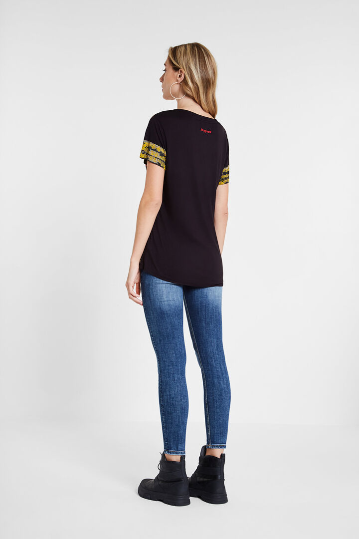Camiseta slim floral | Desigual