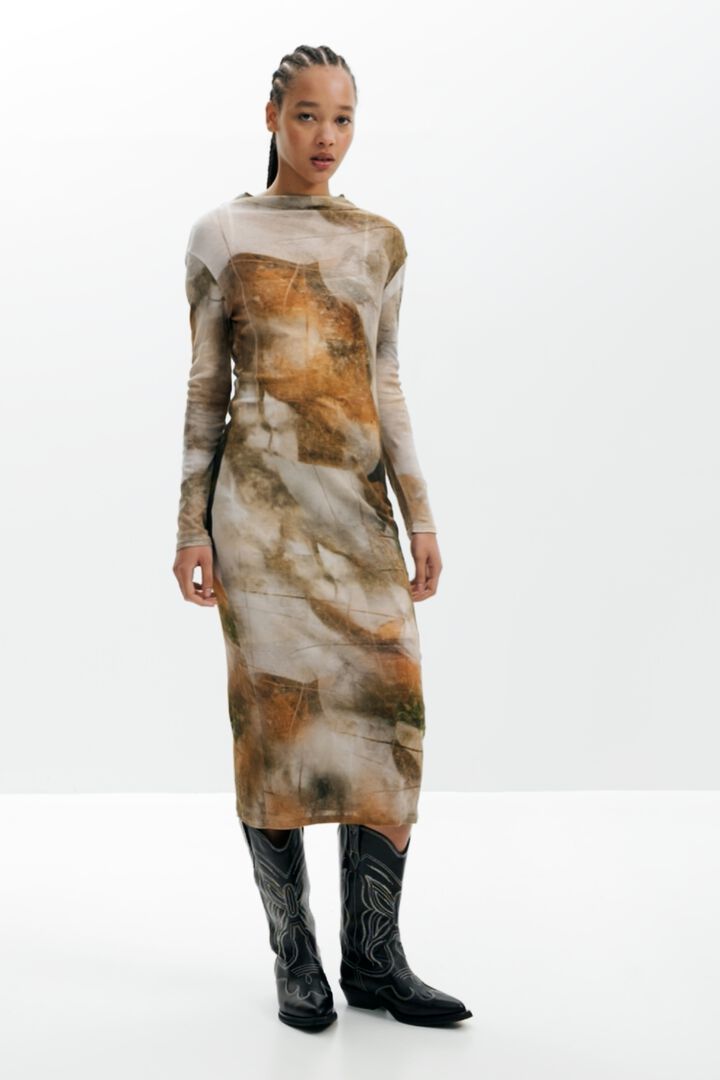 Vestido cuello chimenea | Desigual