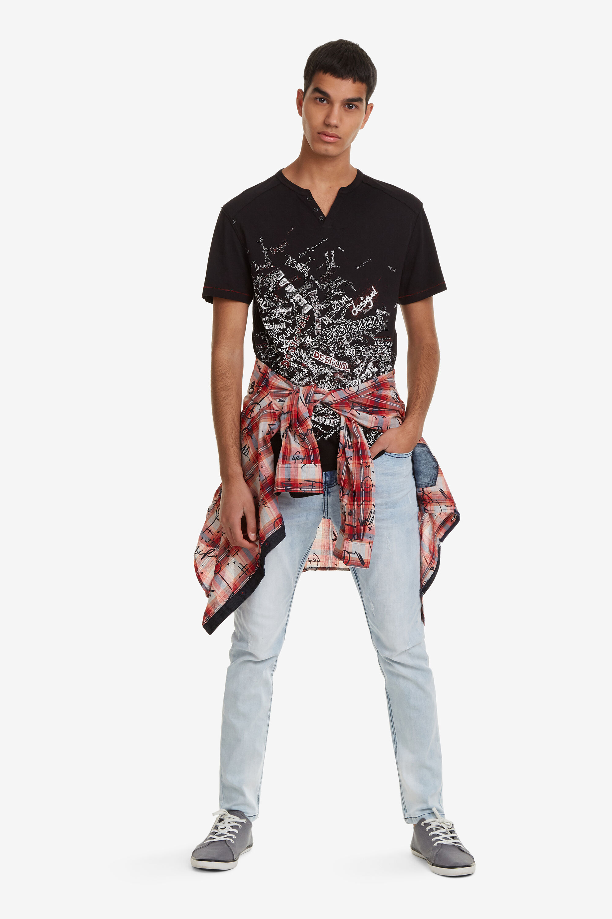 Desigual Logomania T Shirt Ralf Black desigual kopen in de aanbieding