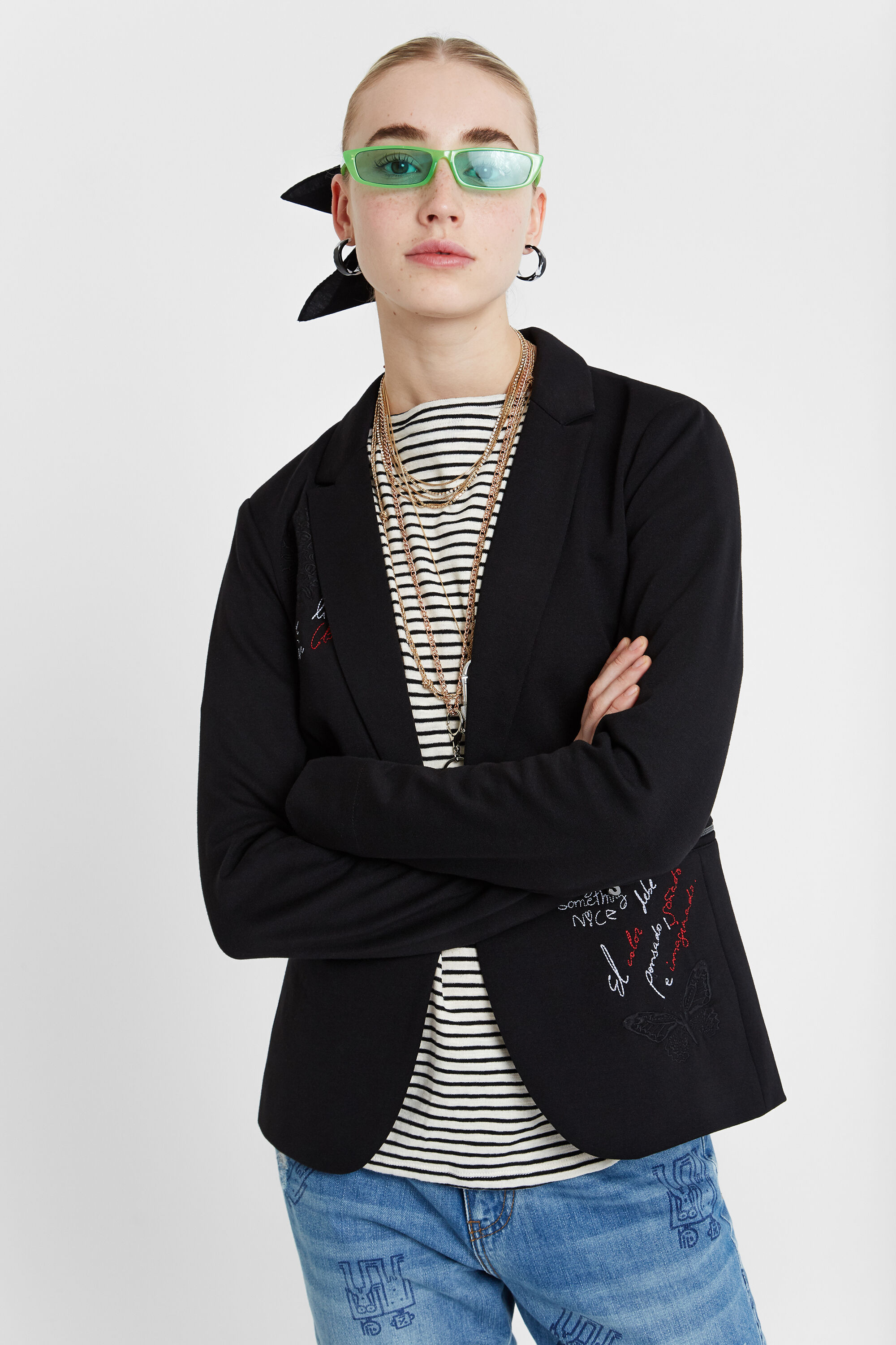 Desigual Zwarte Blazer Met Borduursels Black 44 desigual kopen in de aanbieding