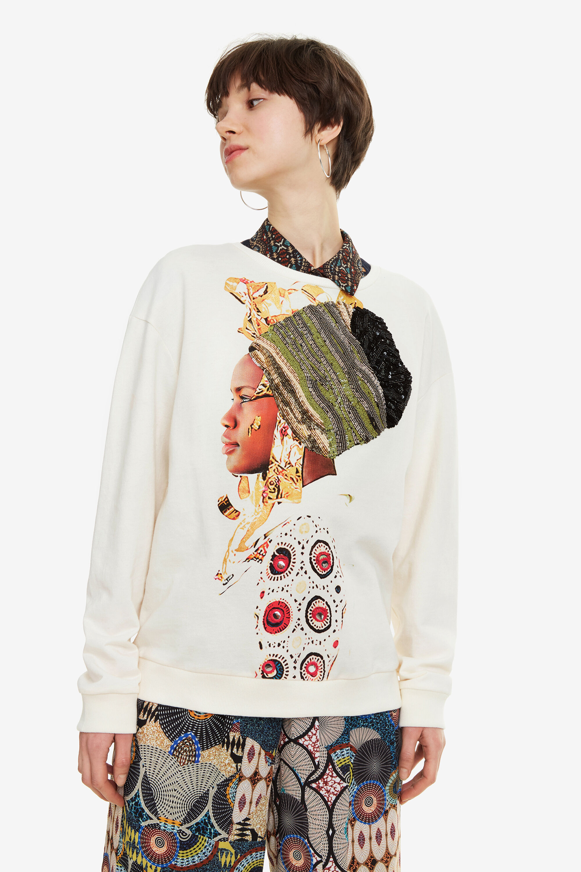 Desigual Sweatshirt Afrika Princes White desigual kopen in de aanbieding