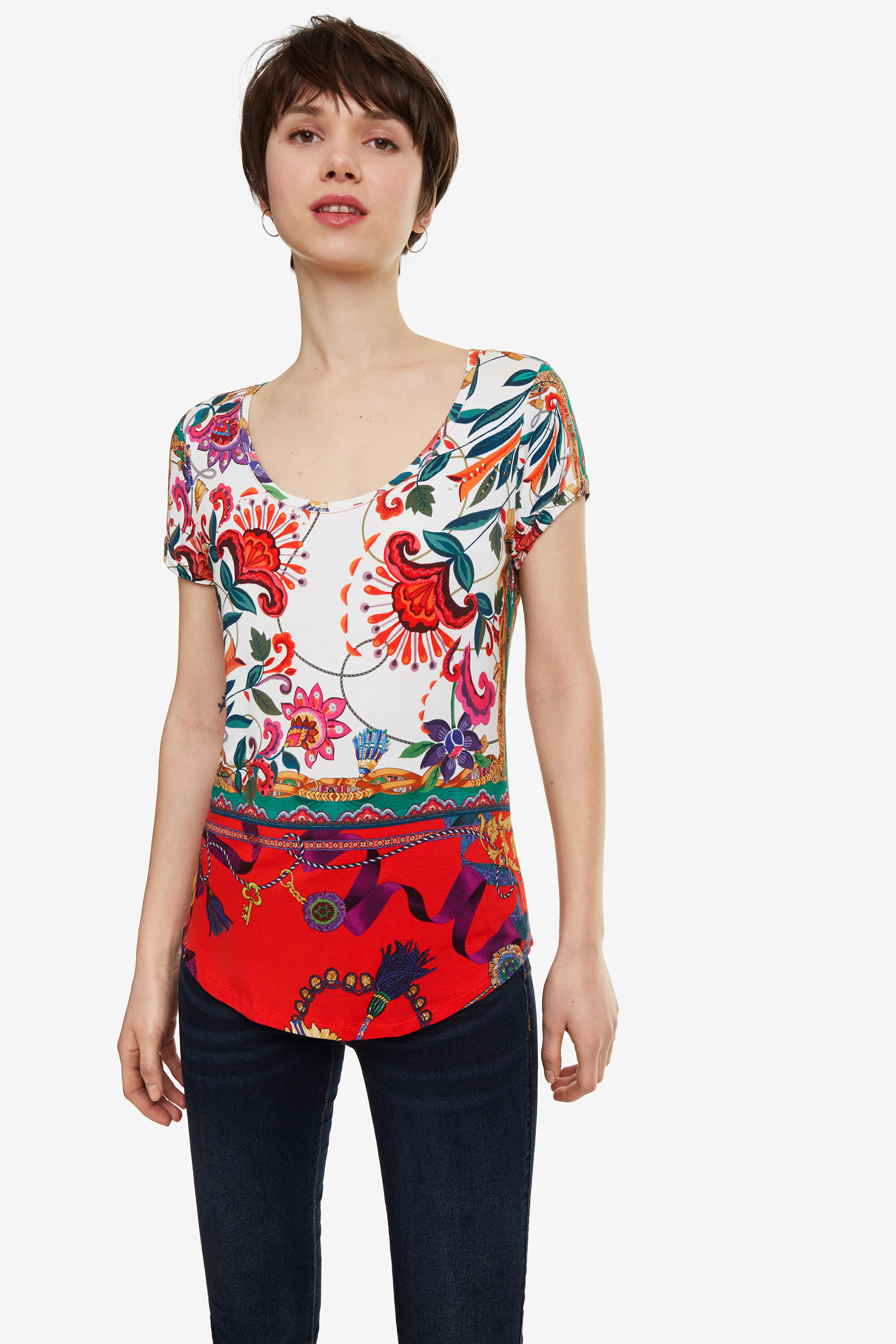 Desigual Wit T Shirt Met Bloemen Leonor White desigual kopen in de aanbieding